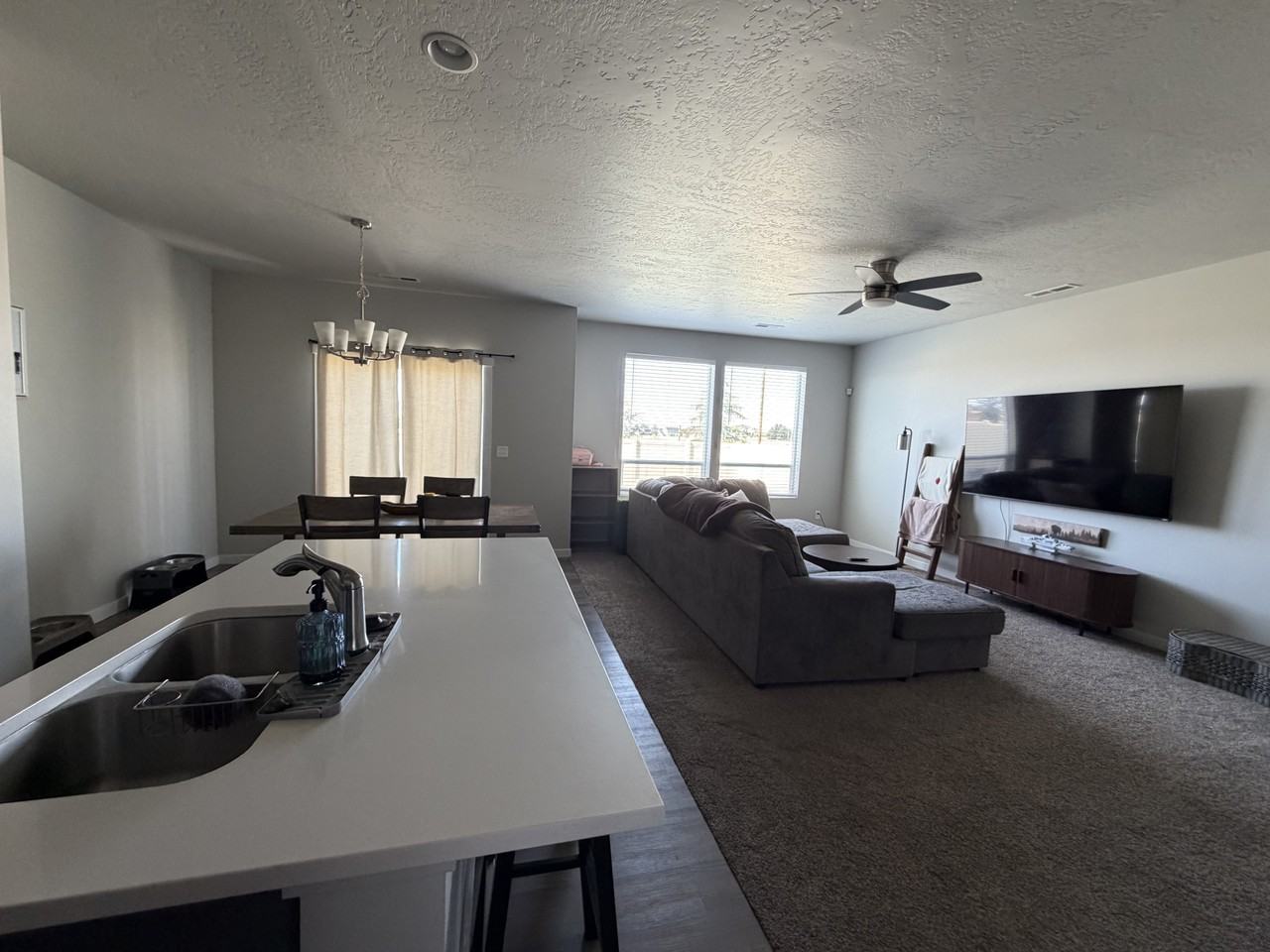 3448 W Commemoration Ave #NA - Photo 6 of 25
