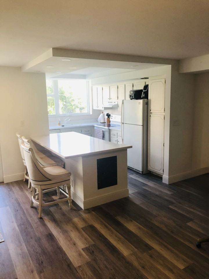 1238 Hillsboro Mile #204 - Photo 6 of 11