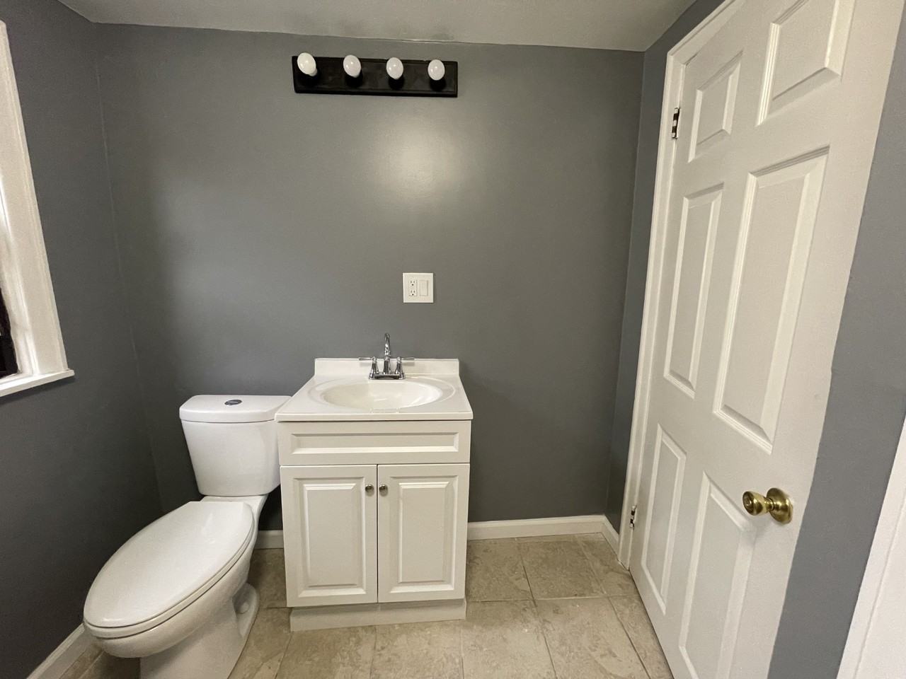 61 Garfield Ave #2 - Photo 2 of 10