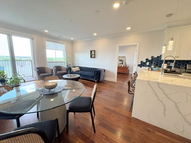 87 Medford St #309 - Photo 2 of 18