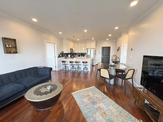 87 Medford St #309 - Photo 3 of 18