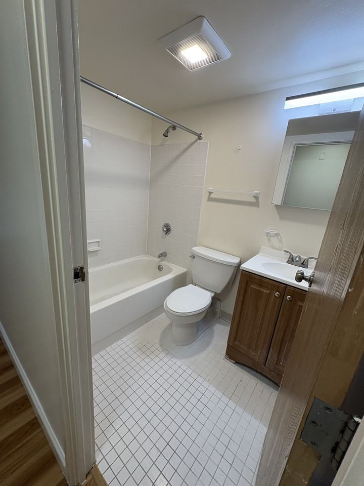 400 Massachusetts Ave #66 - Photo 3 of 14