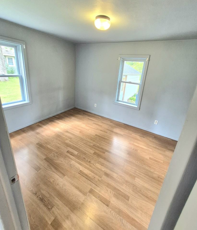 611 5th Ave Ne #NA - Photo 7 of 10