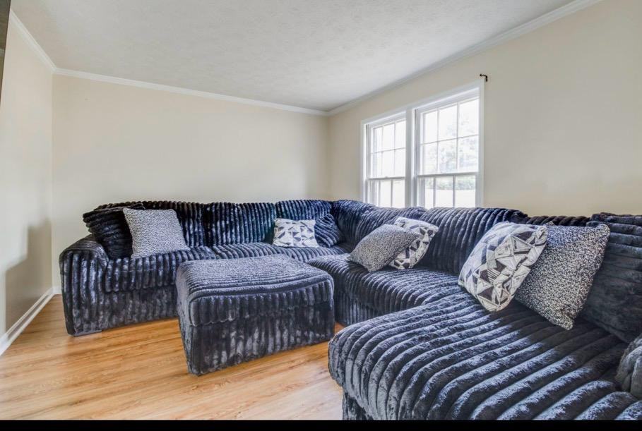 838 Gardendale Dr #NA - Photo 6 of 20