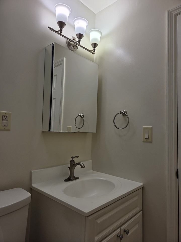 139 Second St #137 - Photo 5 of 11