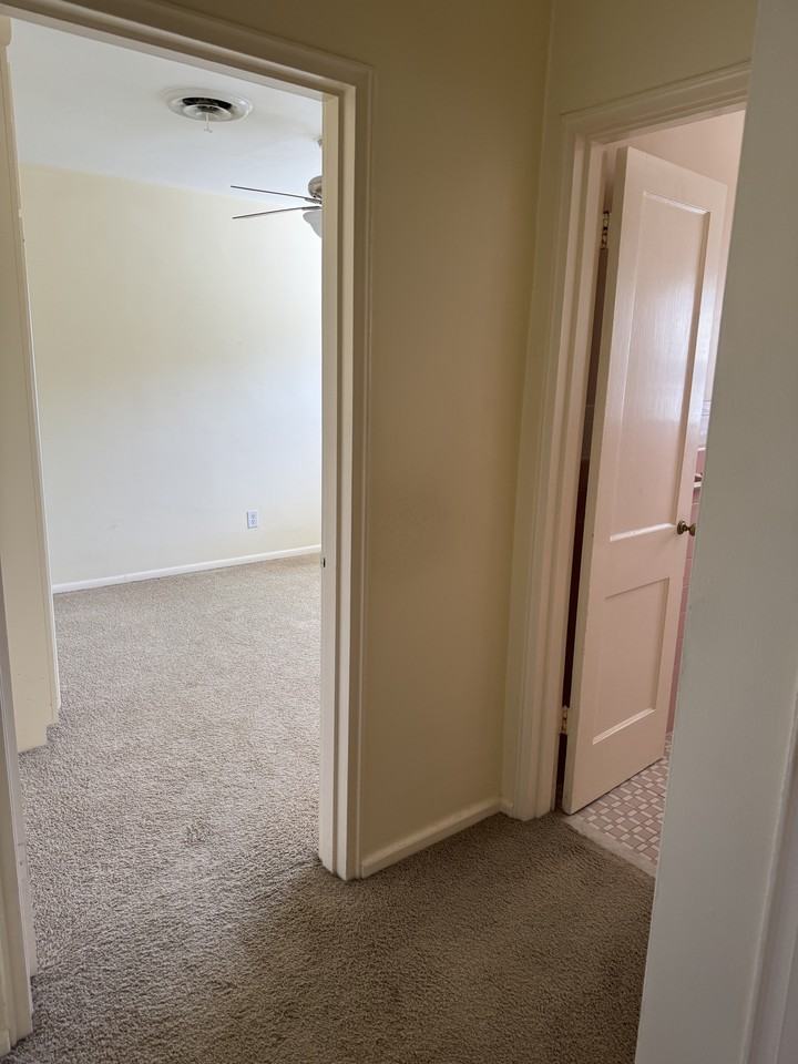 501 Milledge Rd #19C - Photo 3 of 5