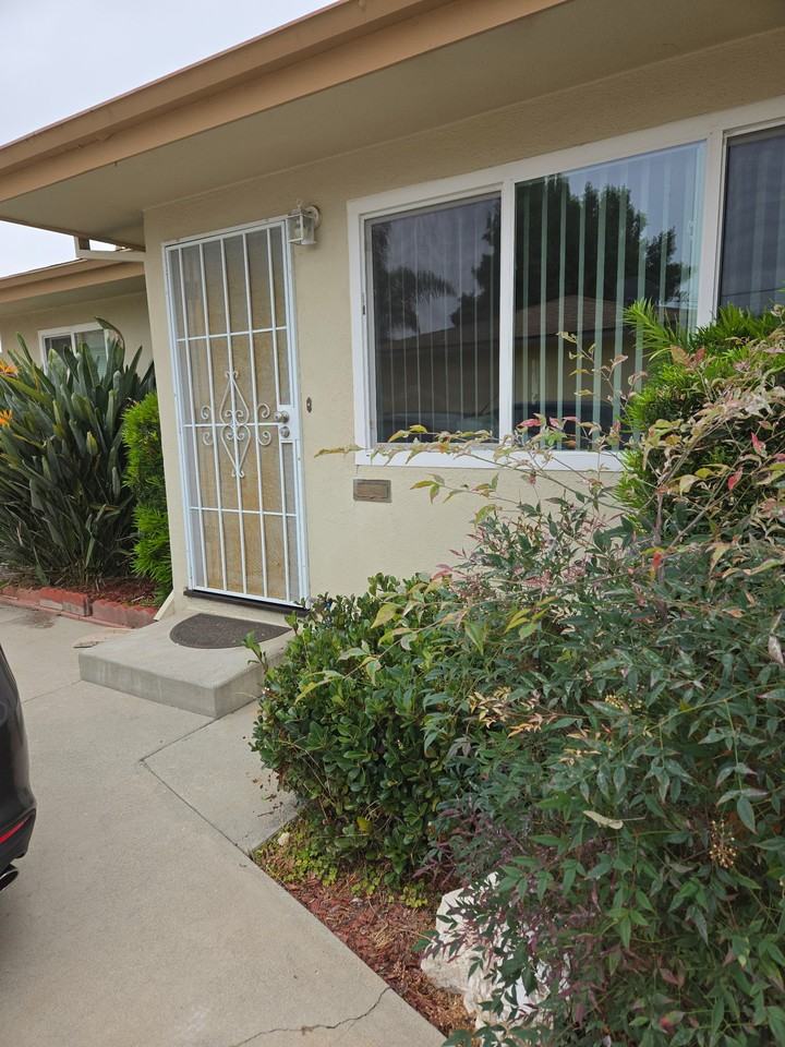 11925 Ramona Ave - Photo 2 of 11