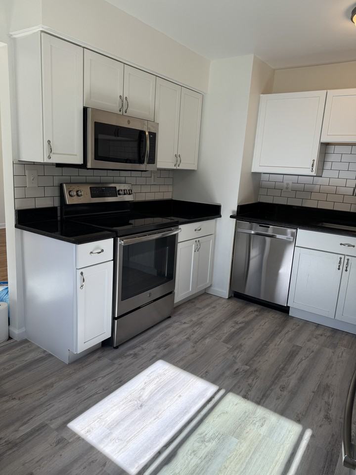 380 Jeffery Ct #NA - Photo 2 of 17