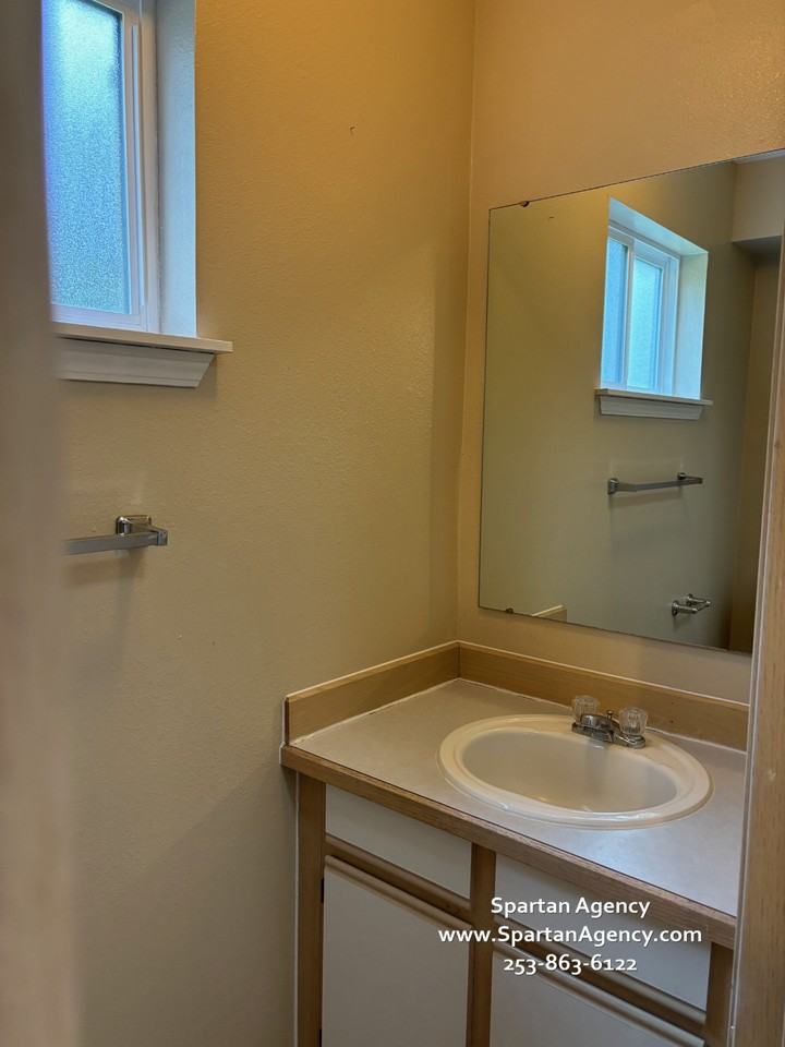13520 107th Avenue Court East - Photo 7 of 18