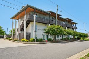 featured image of 922 23rd Ave E