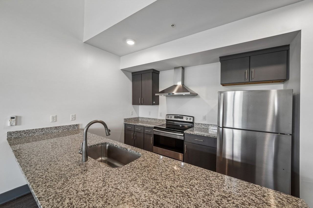 St. Thomas Flats - Photo 3 of 21
