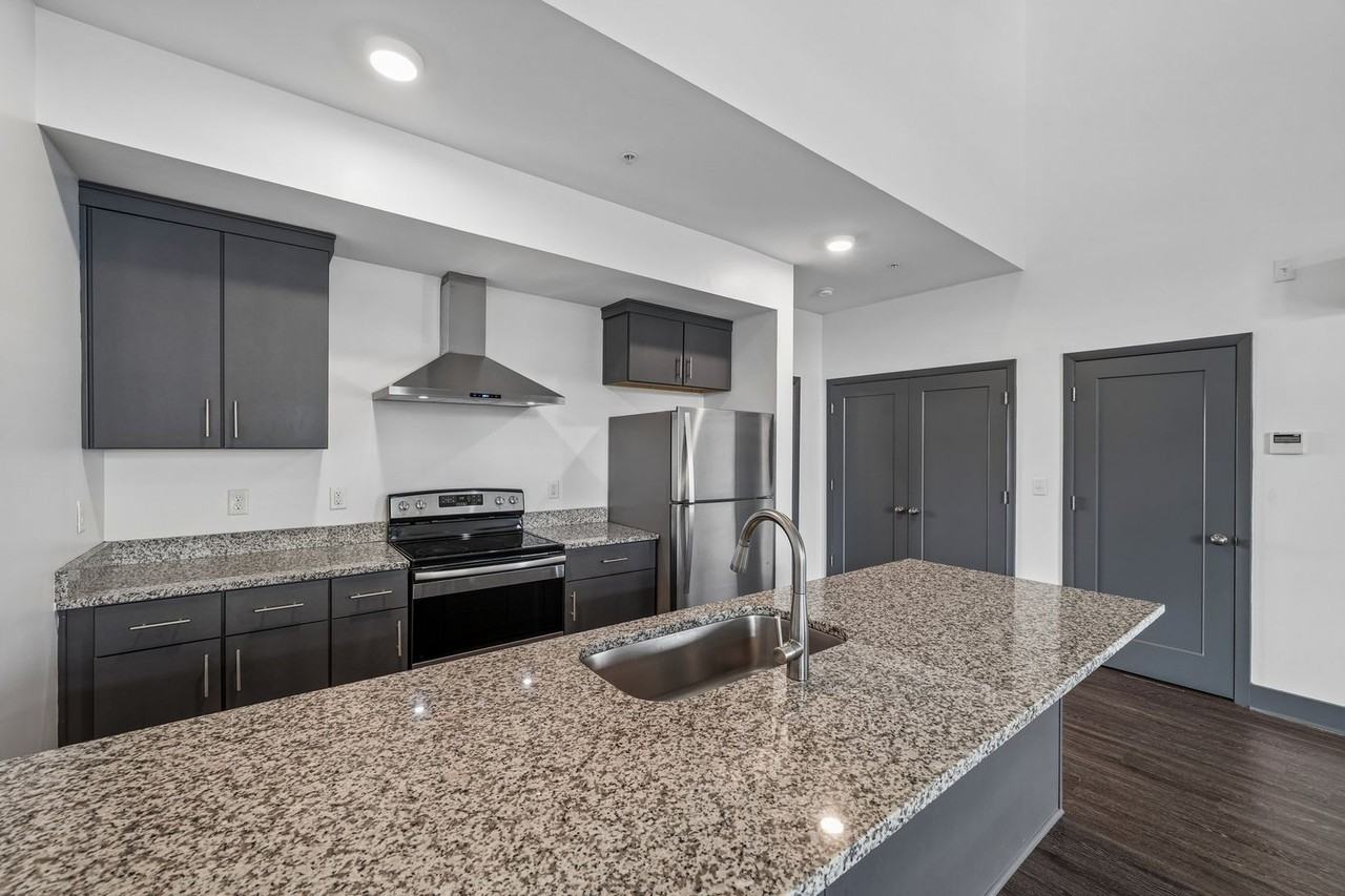 St. Thomas Flats - Photo 5 of 21