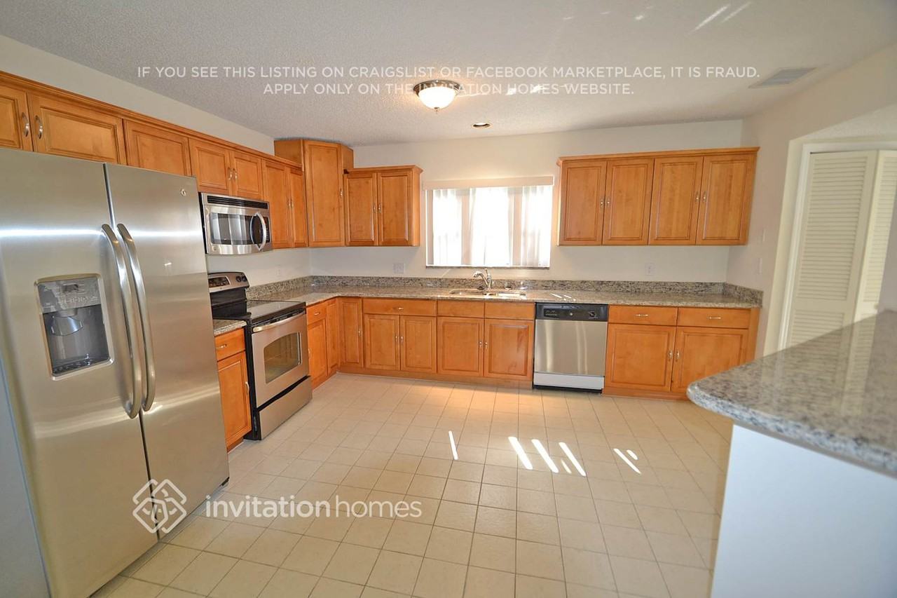 7050 Nw 2nd Ter - Photo 4 of 11