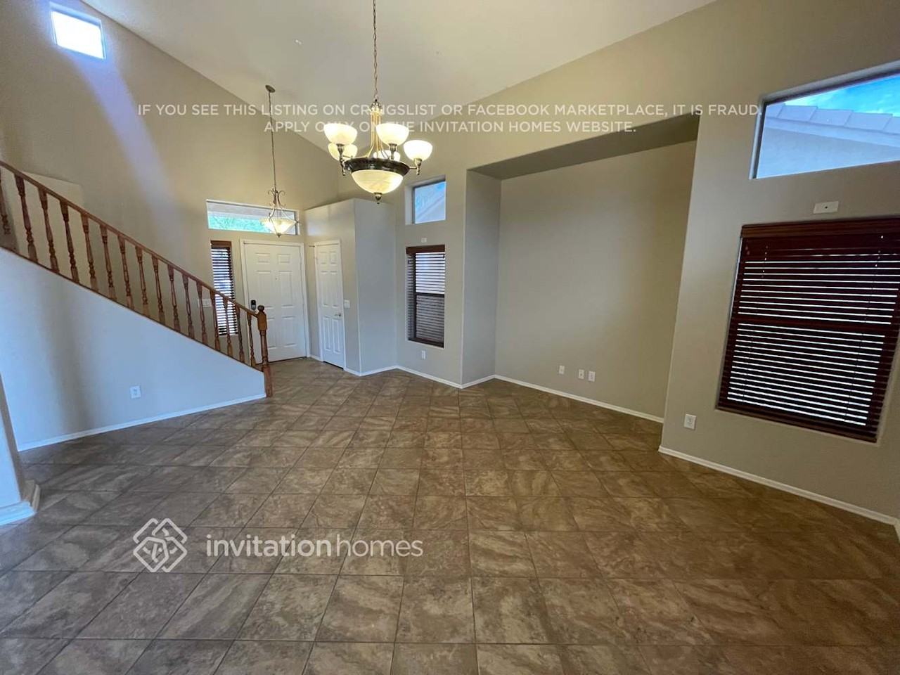 5605 S 51st Dr - Photo 2 of 14
