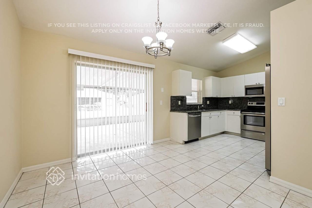 15562 Horseshoe Ln - Photo 6 of 17