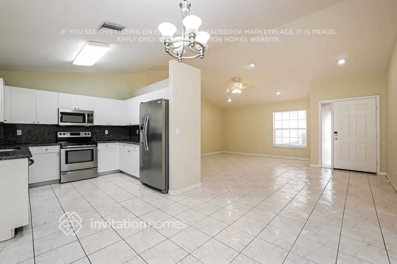 15562 Horseshoe Ln - Photo 7 of 17