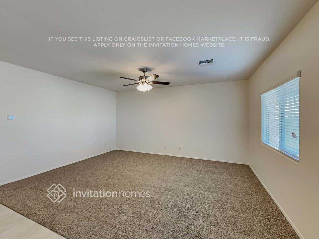 18099 N Lakeside Ct - Photo 3 of 19