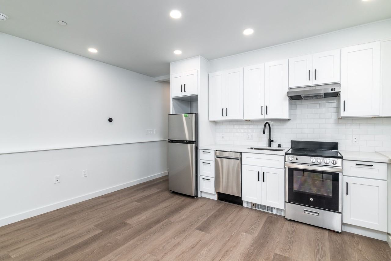 181 Bartlett - Photo 6 of 20
