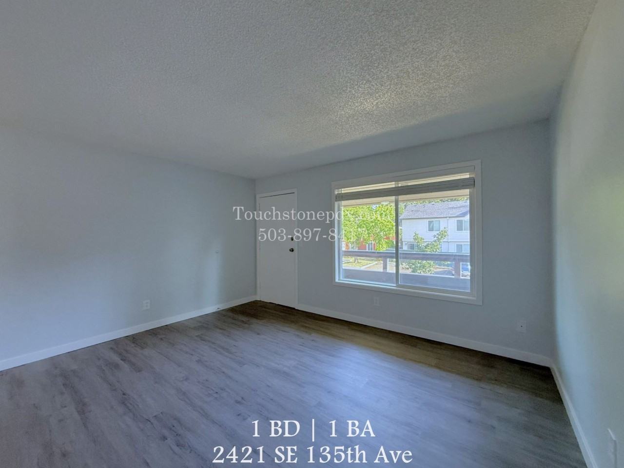 2421 Se 135th Ave - Photo 5 of 26