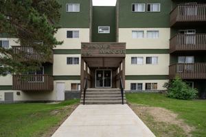 featured image of 421 Ross Haven Dr