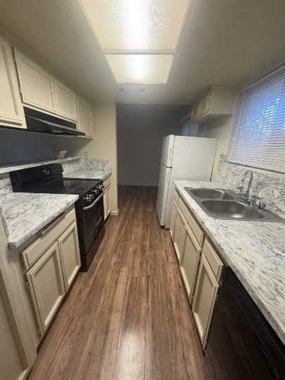1250 E Shaw Ave #136 - Photo 4 of 25
