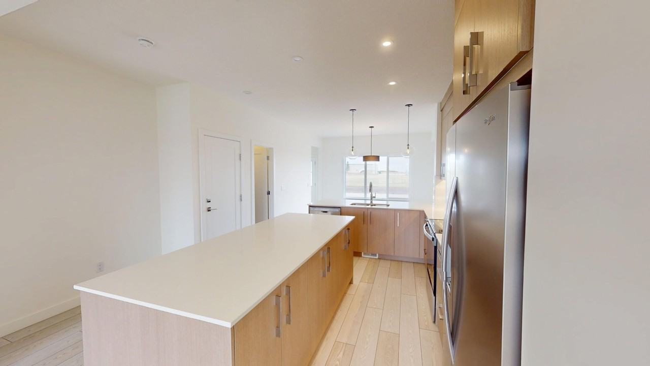 8749 Huxbury Dr Ne - Photo 3 of 22