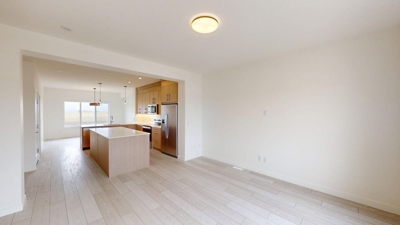 8749 Huxbury Dr Ne - Photo 4 of 22