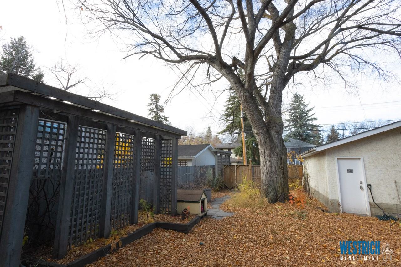 9218 116 St - Photo 3 of 50