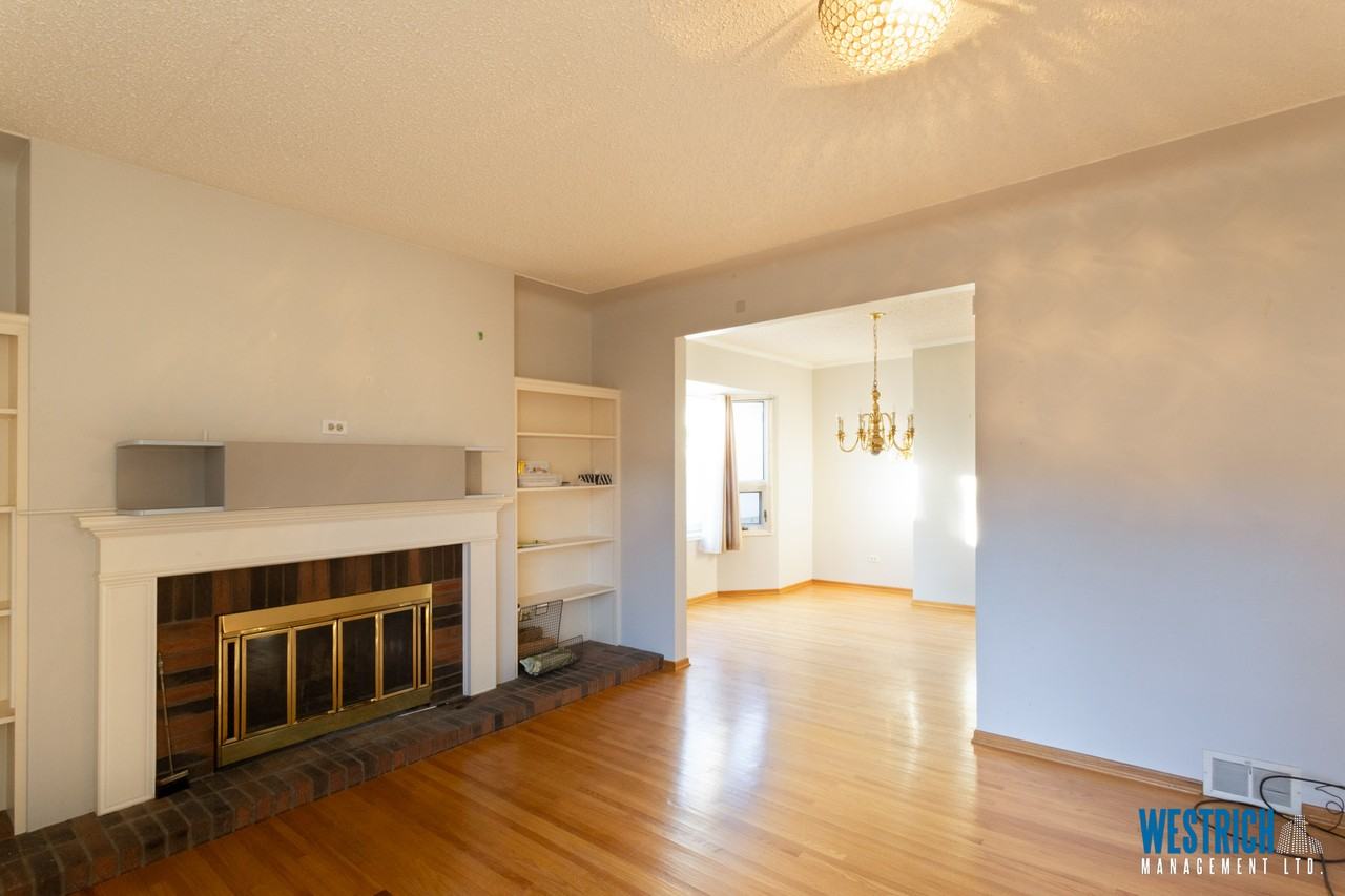 9218 116 St - Photo 7 of 50