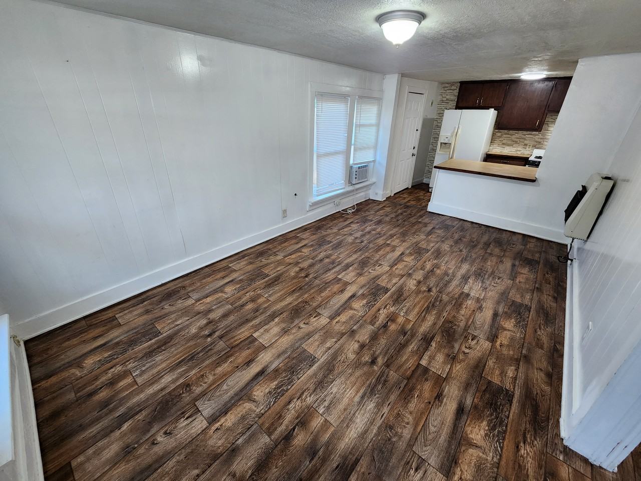 315 S Stonewall St #1 - Photo 3 of 9
