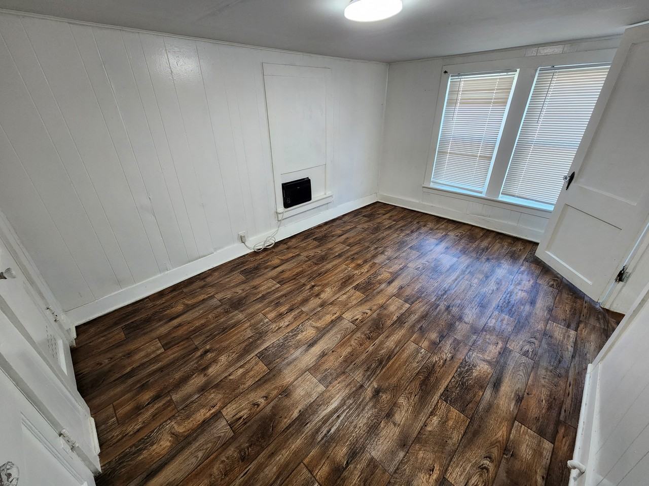315 S Stonewall St #1 - Photo 4 of 9