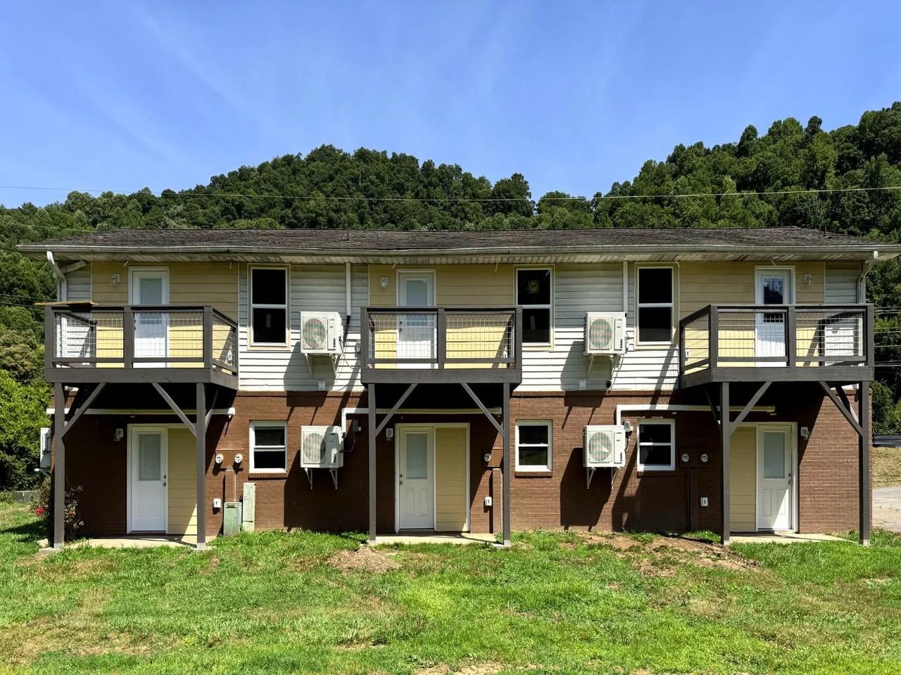 Fox Run Apartments - 963 - Photo 2 of 3