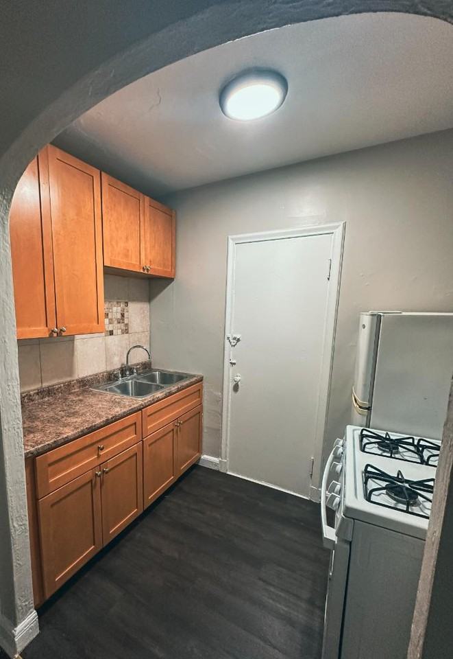 2646 Mayfield Rd - Photo 5 of 10