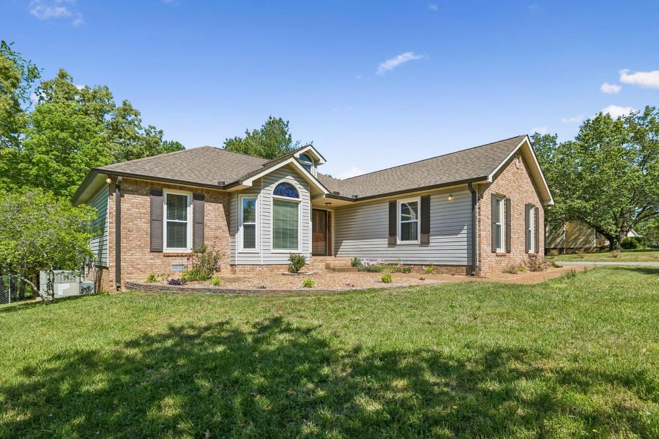 107 Keri Dr - Photo 4 of 20