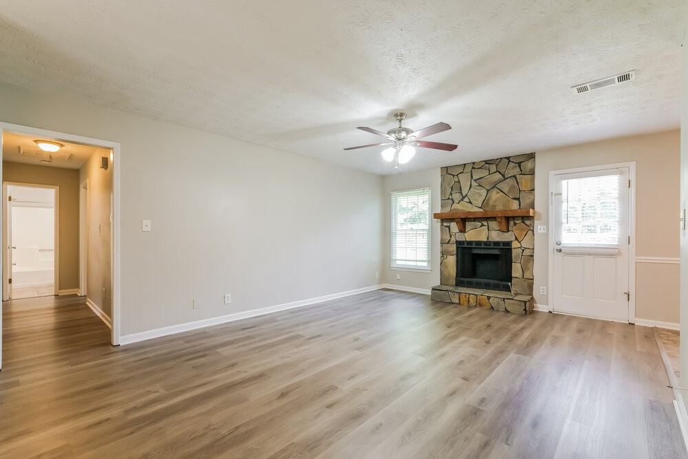 3568 Fernbrook Dr - Photo 6 of 16