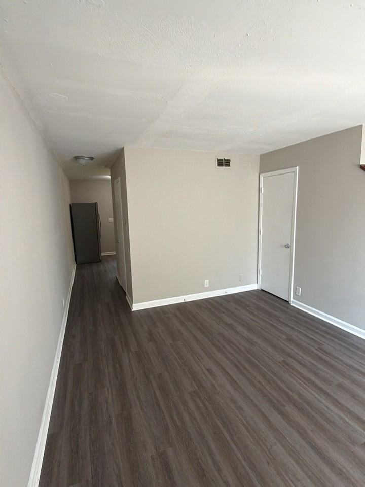 807 Holder Ct #1 - Photo 5 of 14