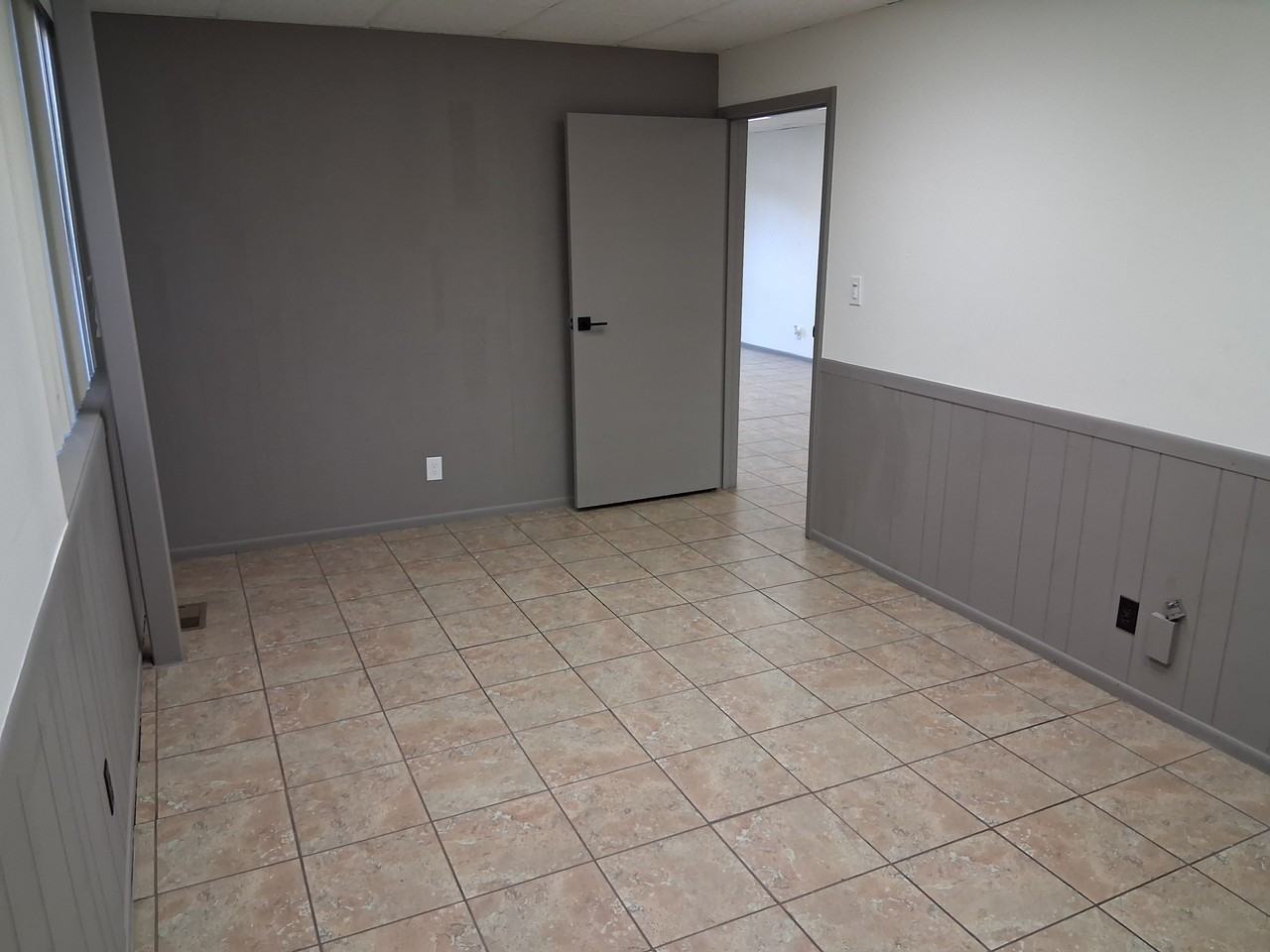 727 24th St #7 - Photo 6 of 7