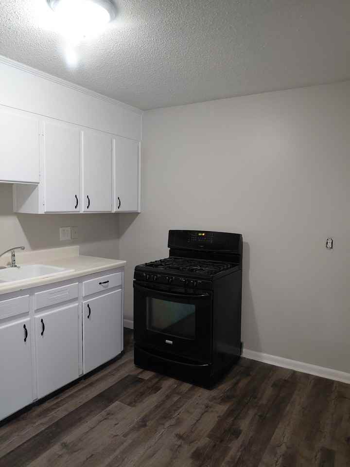 1820 3rd Pl Sw #1 - Photo 2 of 7