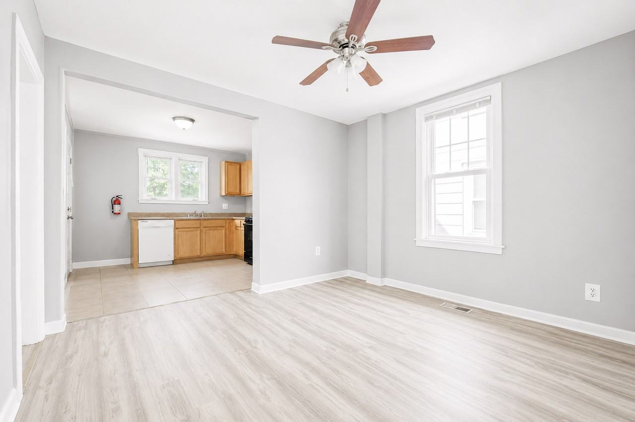124 Delaware Ave #1 - Photo 3 of 10