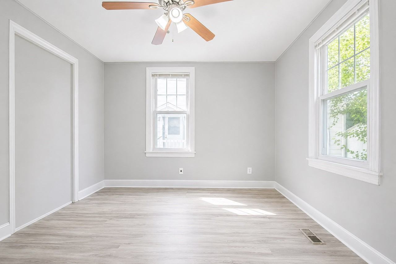 124 Delaware Ave #1 - Photo 4 of 10