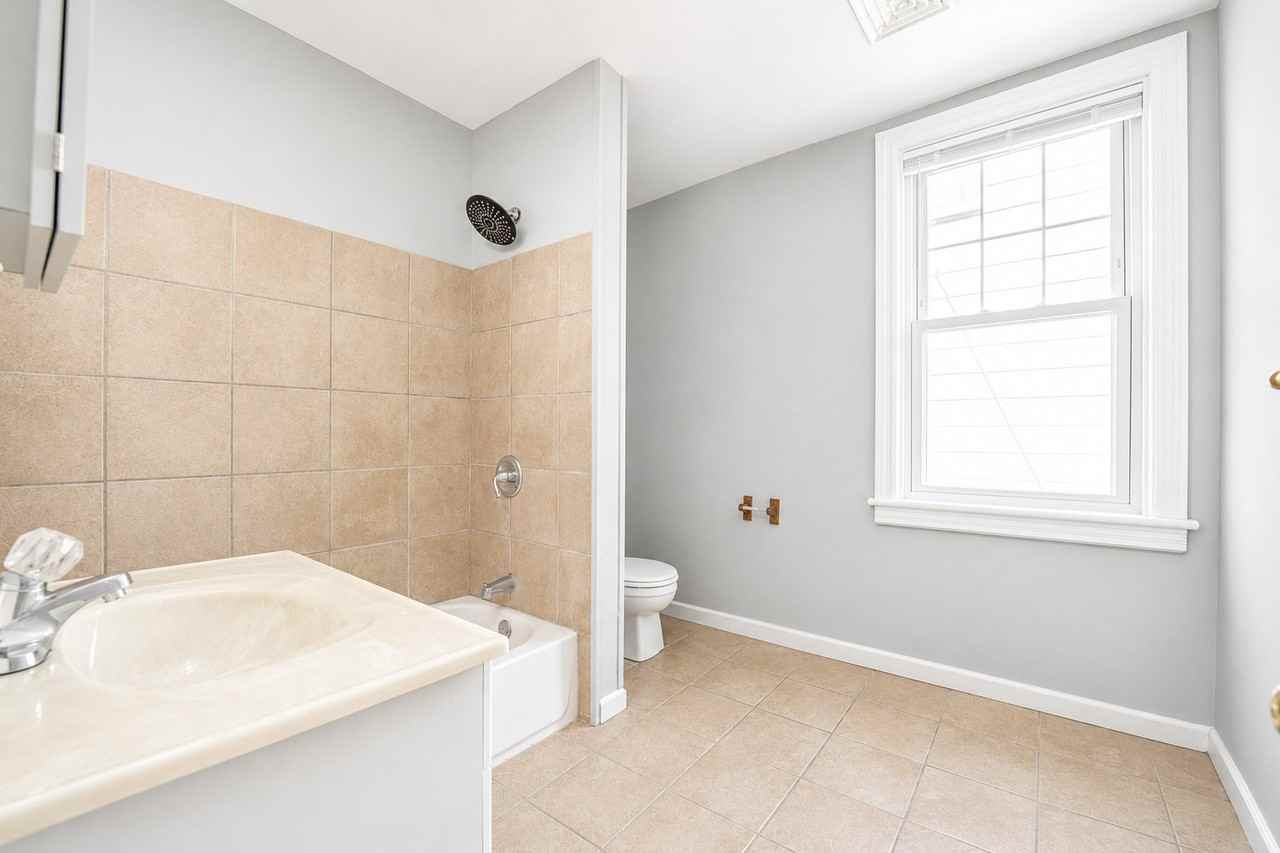 124 Delaware Ave #1 - Photo 5 of 10