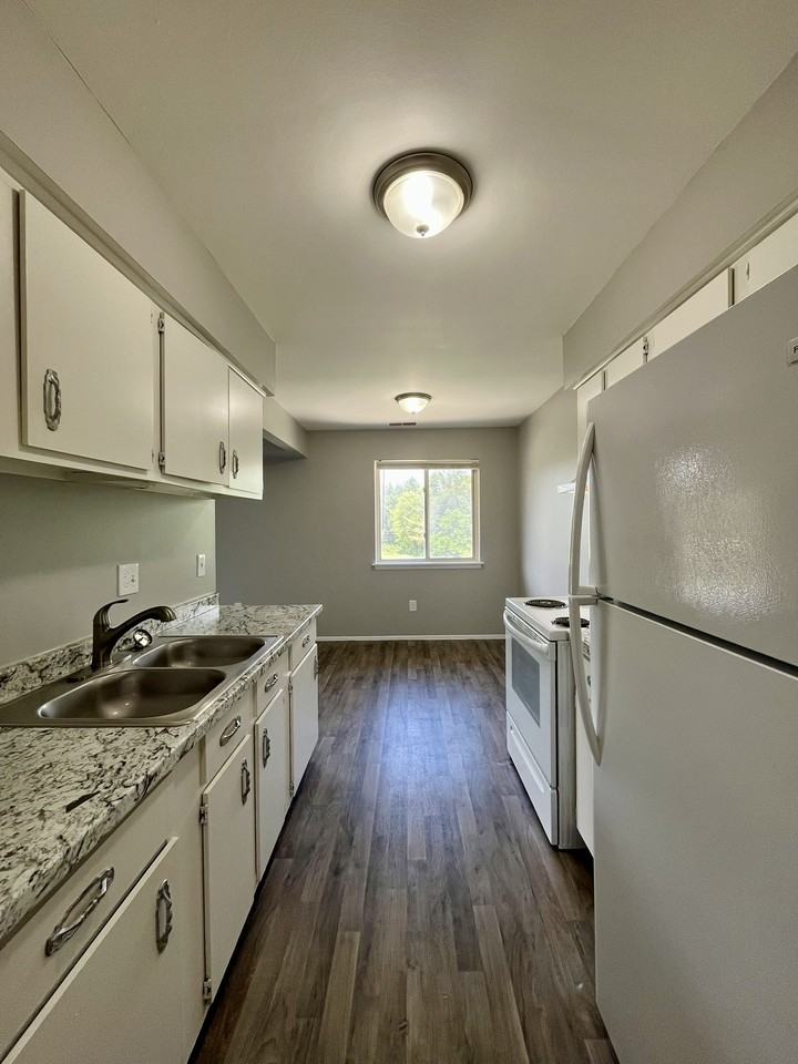 36777 Sibley Rd #N - Photo 3 of 11
