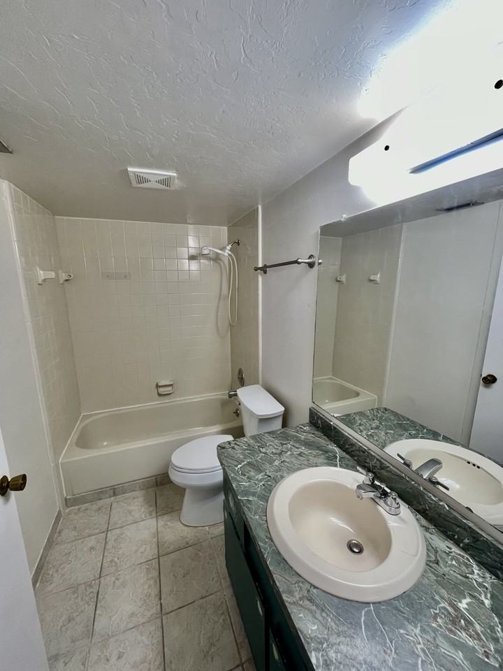4753 Orange Grove Blvd #G8 - Photo 7 of 25