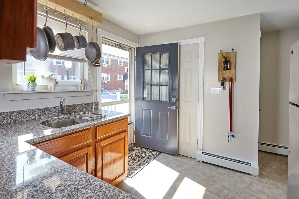 147 Salmon Brook Dr #70-147 - Photo 3 of 32