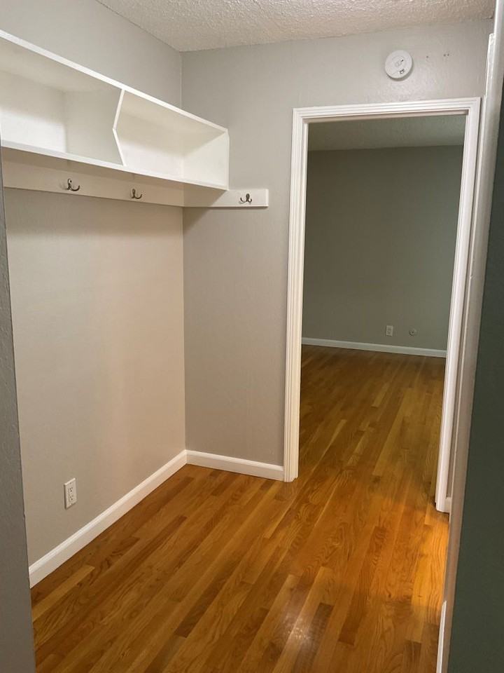 141 Montecito AvenueUnit 106 #106 - Photo 6 of 10