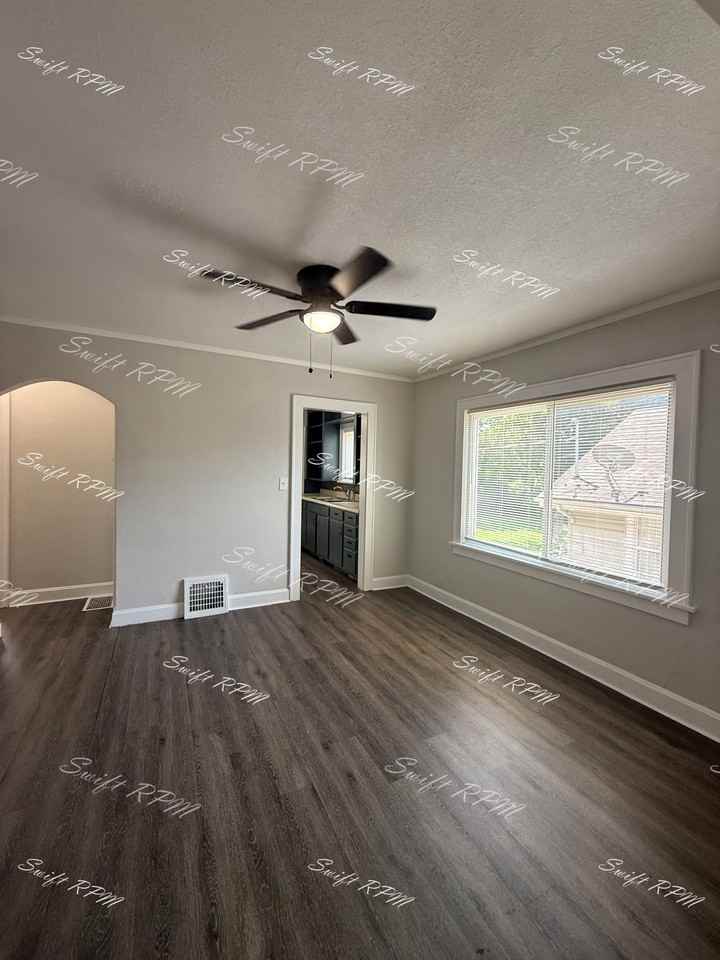 3811 Monroe Ave #1 - Photo 4 of 15