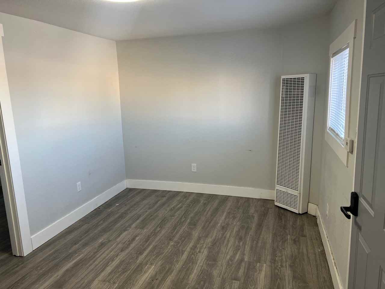 1145 S. Cedar - 5 #5 - Photo 3 of 7