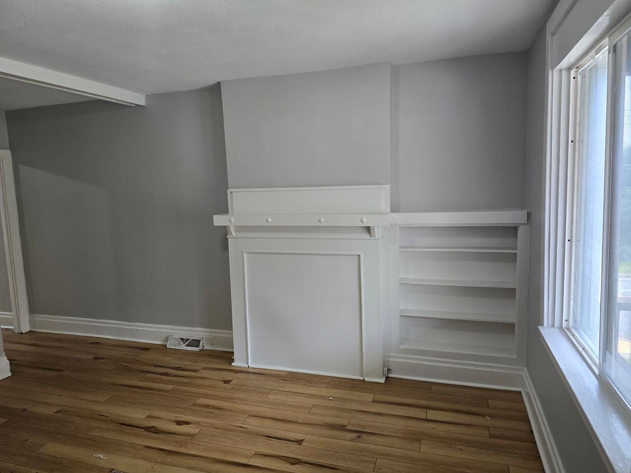 602 Sebring Ave - Photo 2 of 7