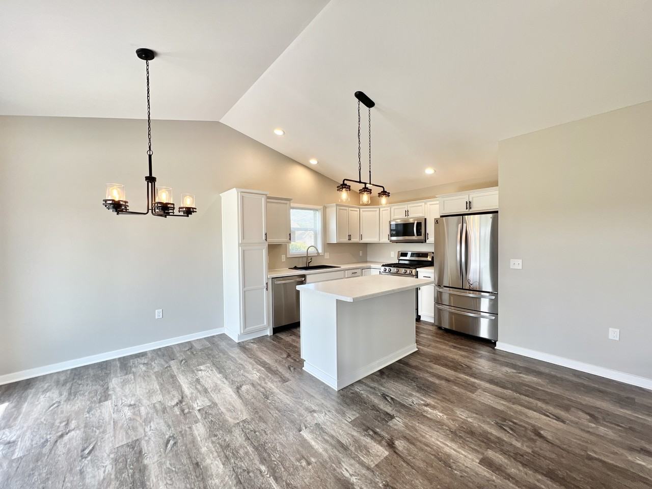 3834 Lucey St #1 - Photo 4 of 14