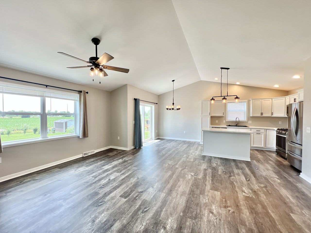 3834 Lucey St #1 - Photo 5 of 14